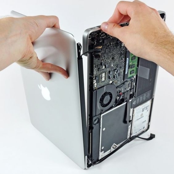 Thay bàn phím laptop