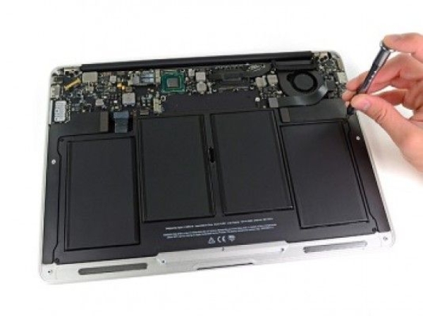 Thay pin laptop